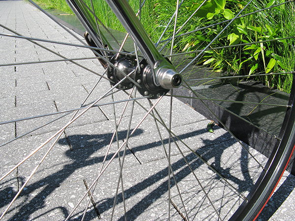 Front Hub Quick Release2 View